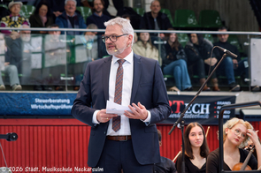 OB Steffen Hertwig bei seiner Ansprache.