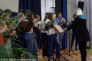 Beim Schlussstück musizieren alle gemeinsam.
