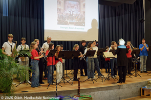 Beim Schlussstück musizieren alle gemeinsam.